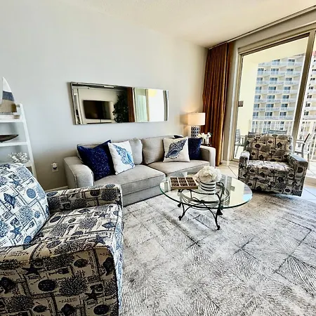 Amazing Views! Great Beachfront Panama City Condo